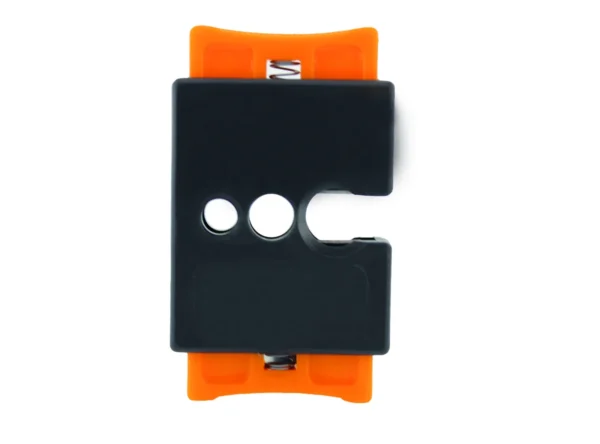 isolierwerkzeug-fuer-koxialkabel-bei-schnellmontage-crimpzange-procapfuer-bnc-systemstecker